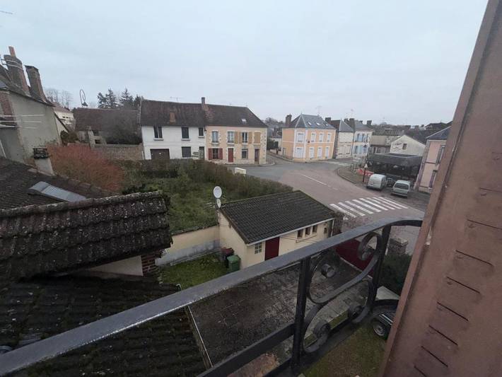 Hôtel pour 2 personnes, avec terrasse et vue à Bléneau - 2