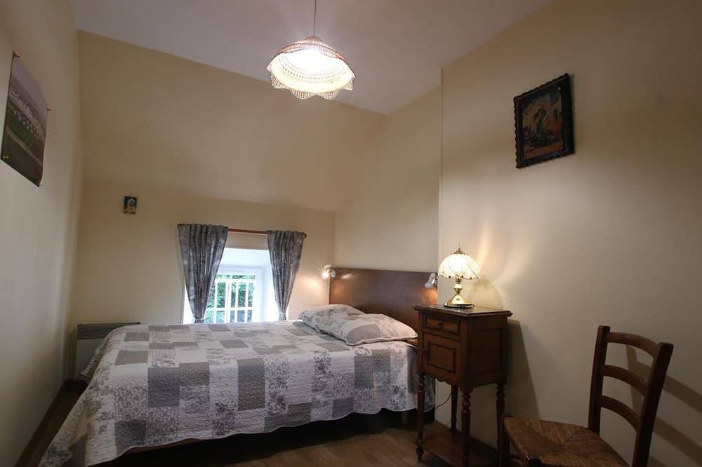 Encantadora casa de piedra con jardín privado, se aceptan mascotas in Gratot, Coutances y alrededores