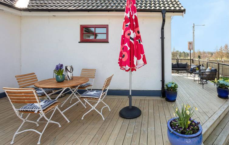Ferienhaus für 5 Personen mit Terrasse in Tomelilla, Österlen