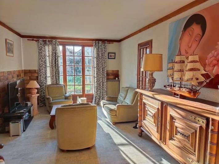 Location de vacances pour 8 personnes, avec Balcon ainsi que Terrasse et Jardin à Malay-le-Grand