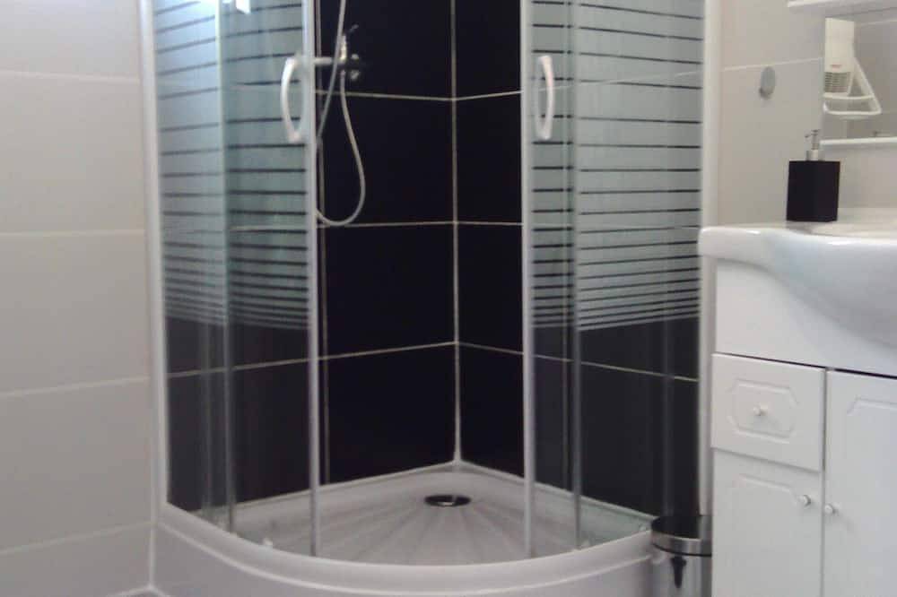 Vacation villa rental in Montagnac, Côte d'Améthyste