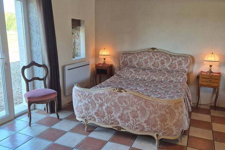 Gîte pour 4 personnes, avec terrasse dans l' Ain