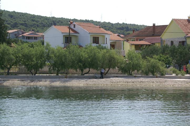 Apartament wakacyjny dla 6 osób, z balkon/ taras w Bibinje