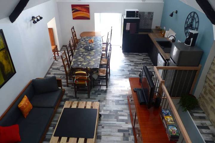 Location de vacances pour 12 personnes dans Brenoux