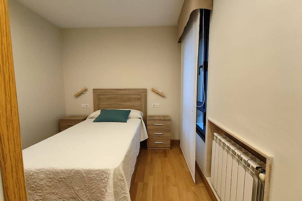 Apartamento entero, Piso nuevo alquiler en Luanco in Luanco, Gozón