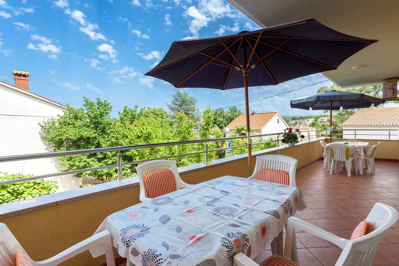 Ganze Wohnung, Extra geräumiges Vier-Sterne-Apartment für 4-6 Personen in Malinska in Vantacici, Krk