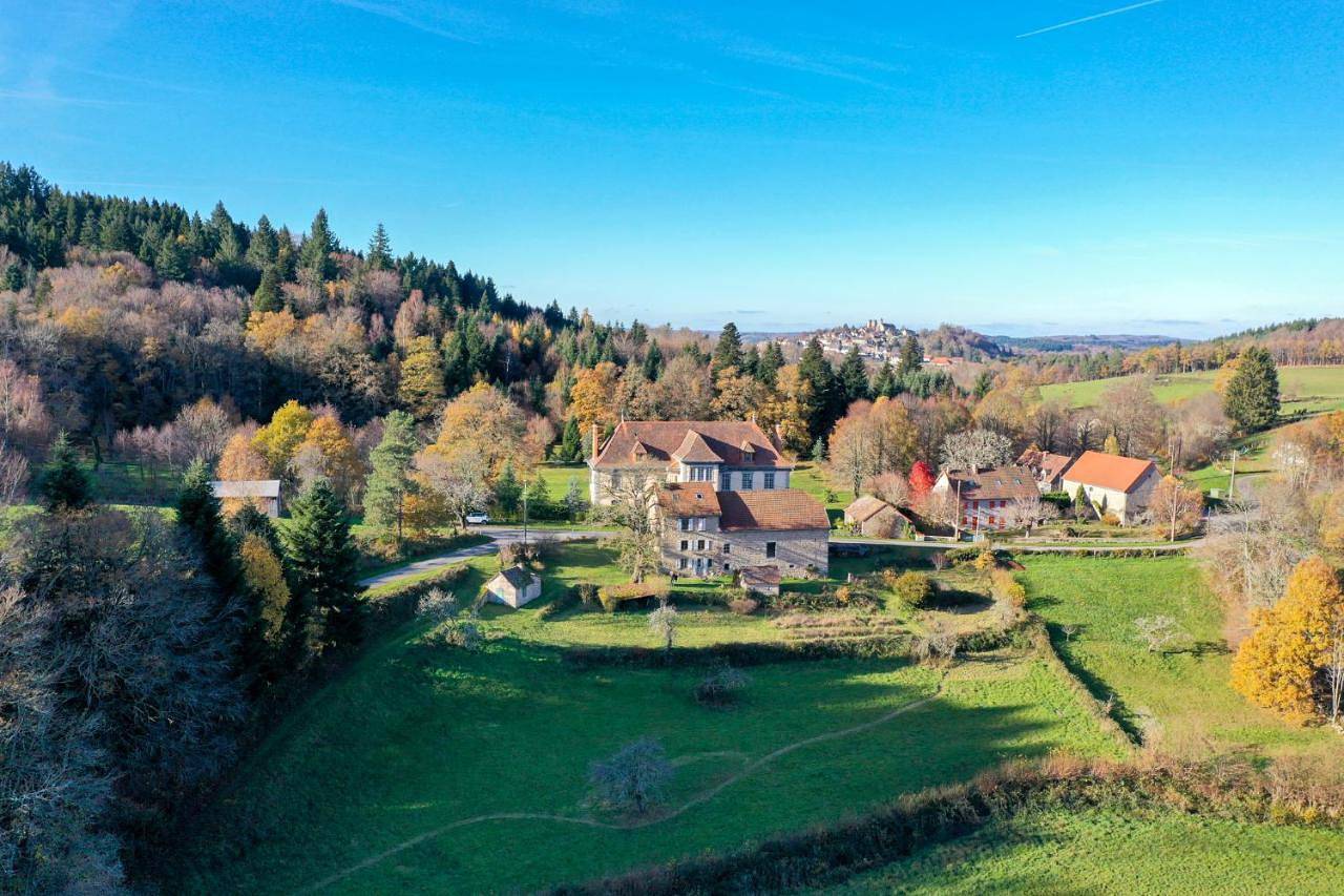 Double Room in Crocq, Parc Naturel Régional de Millevaches en Limousin