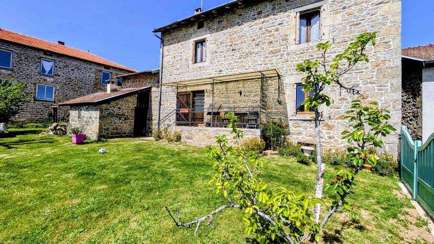 Gîte pour 6 personnes, avec jardin, animaux acceptés à Saint-Julien-le-Petit
