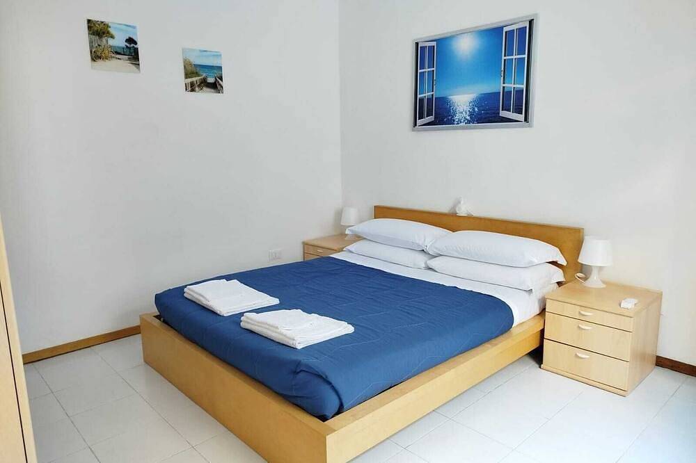 Ganze Wohnung, Historic apartment on Avenue in Triest, Karst