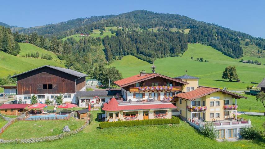 Bauernhof für 6 Personen, mit Balkon und Terrasse sowie Garten und Sauna in Flachau