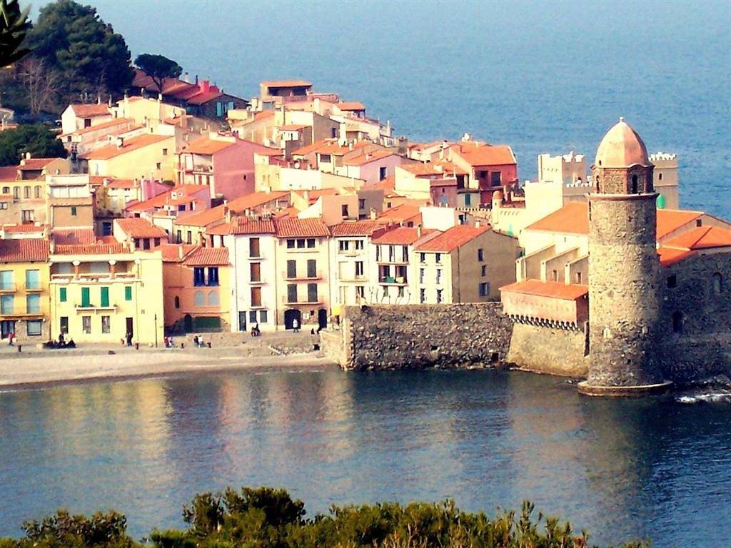 Double Room with Private Bathroom in Ortaffa, Côte d'Améthyste