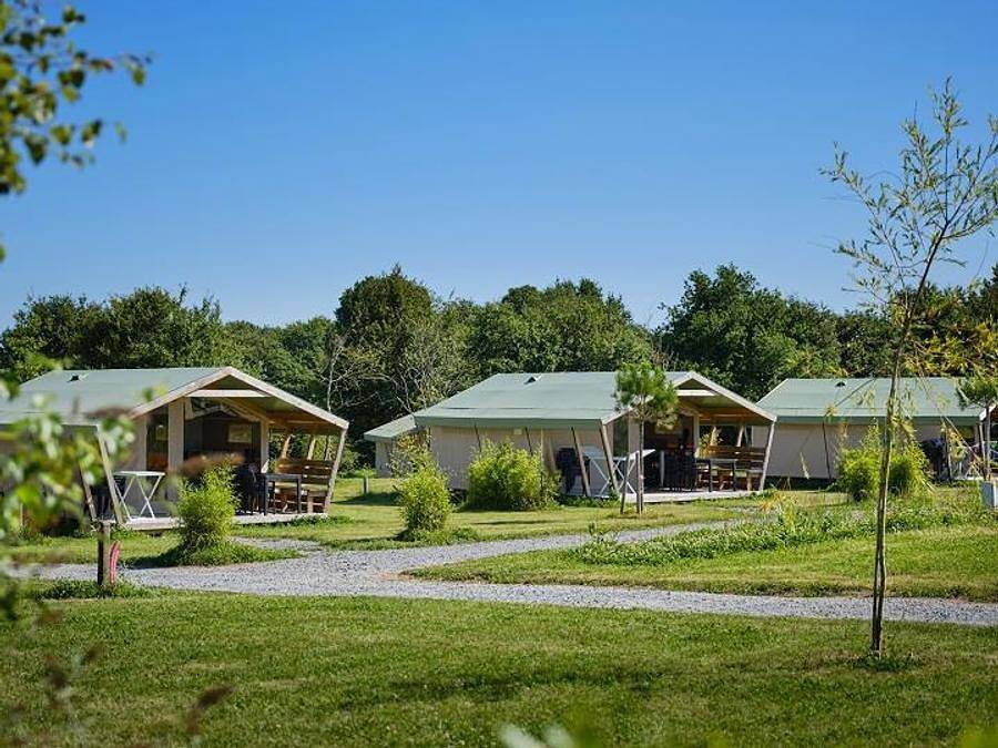 Camping Domaine de Kervallon - Tienda de lona y madera 5 personas - Confort Safari in Caro (desambiguación), Región de Vannes