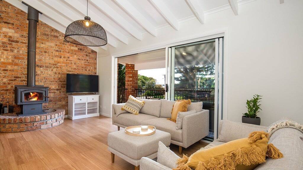 Anacapri - Pet Friendly - Opposite Beach - Fireplace in Callala Beach, Jervis Bay