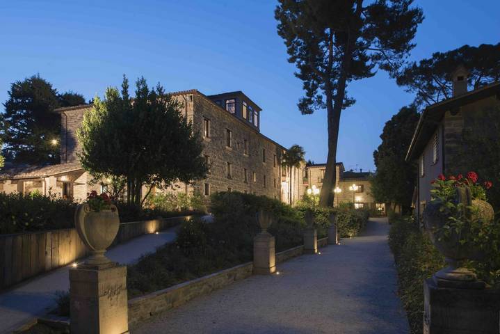 Ferienwohnung für 48 Personen, mit Garten und Pool in Marche