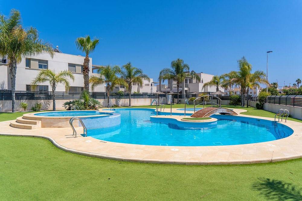 Impresionante casa de 3 dormitorios en. in Las Calas, Torrevieja