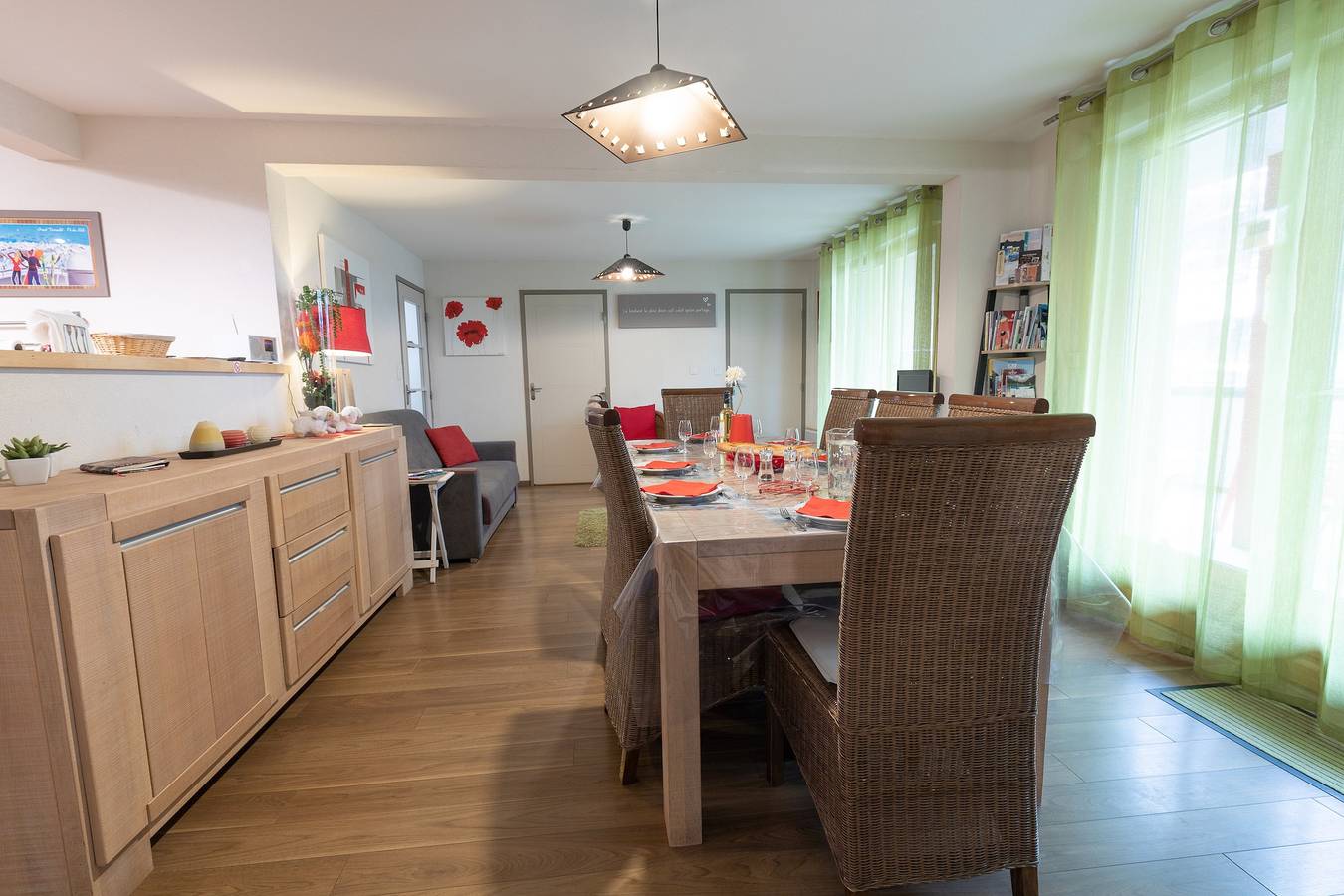 Appartement entier, Appartement "Le Bois De Marie" avec vue sur les montagnes, terrasse privée et Wi-Fi in Sers, Parc national des Pyrénées