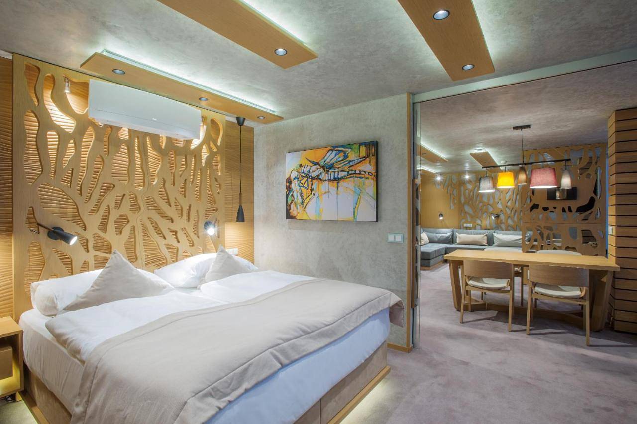 Wellness Hotel Step - Czech Leading Hotels in Lieben, Prague
