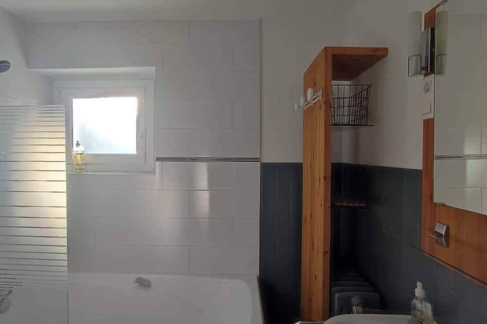 Appartement entier, Gîte cosy avec jardin privé – Au pied des Hautes Vosges in Saint-Amé, Région d'Épinal