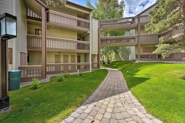 Vacation rental for 2 people, with terrace and pool as well as hot tub in Sun Valley ID