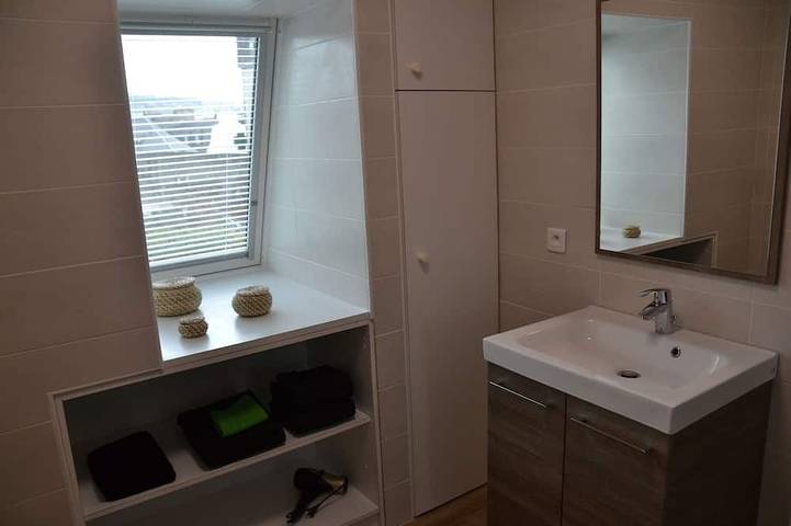 Appartement entier, Agréable appartement avec terrasse plein centre in Landerneau, Région de Brest