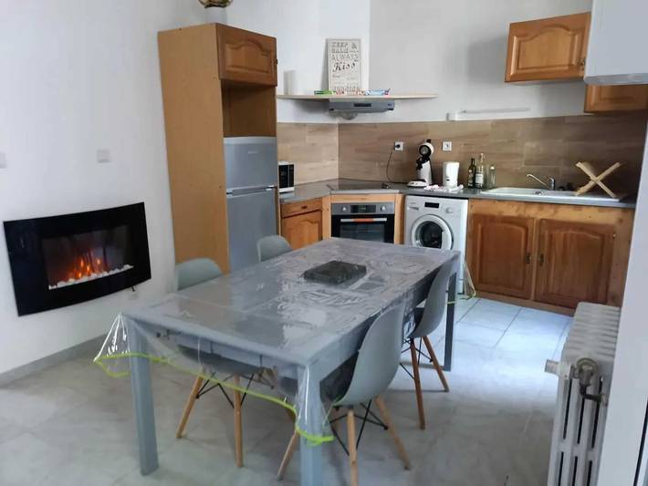 Gîte pour 3 personnes, avec terrasse dans Saint-Martin-de-Valamas