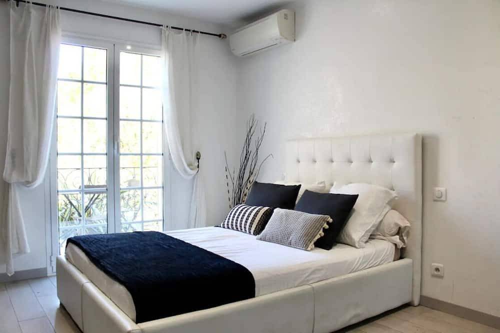 Luxurious Provencal Bastide of 350 M2 in Marseille, Marseille region