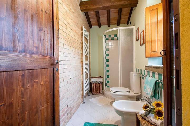 Bella casa a Buggiano con cucina in Buggiano, Provincia di Pistoia