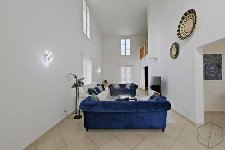 Location de vacances pour 14 personnes, avec jardin à Magny-le-Hongre - 4