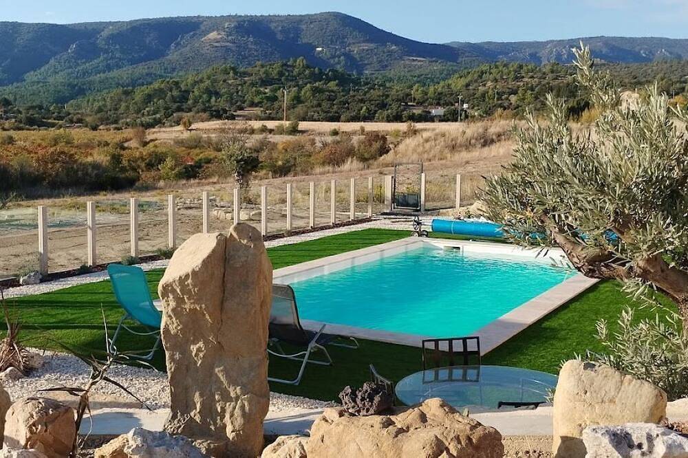 Villa im Herzen von Minervois, privater Pool/ Klimaanlage/ Wifi Panoramablick in Félines-Minervois, Béziers und Umgebung