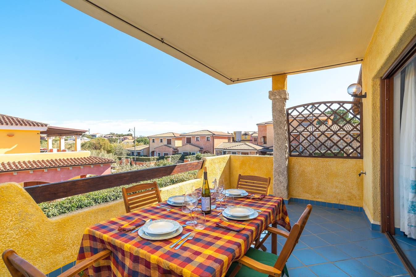 Entire apartment, Villa Lucia - Aliterno V6 with Terrace; Parking Available in Pittulongu, Costa Smeralda