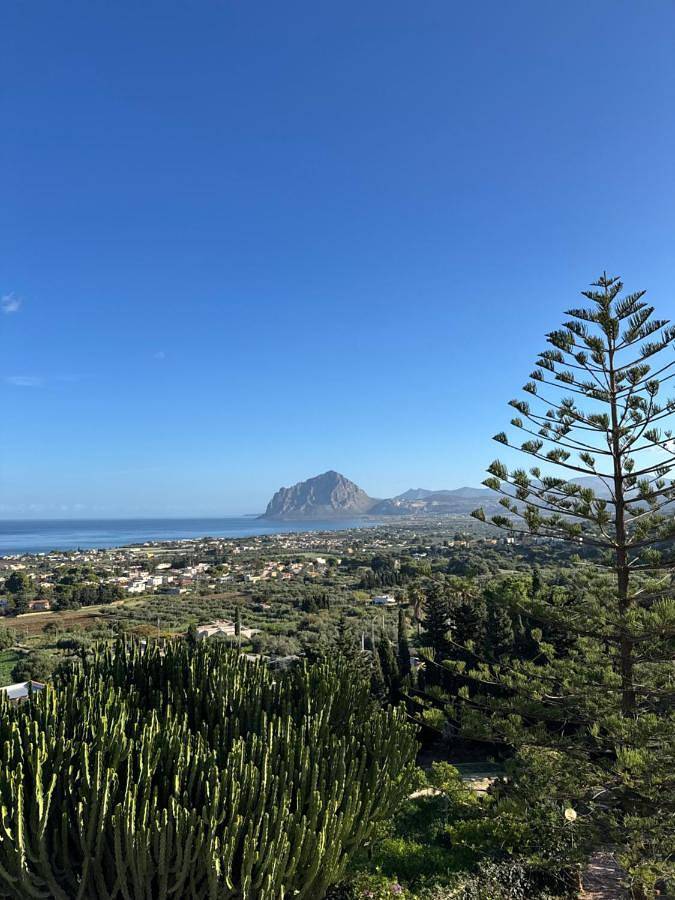 Villa per 6 persone, con Terrazza e Giardino nonché Panorama a Valderice