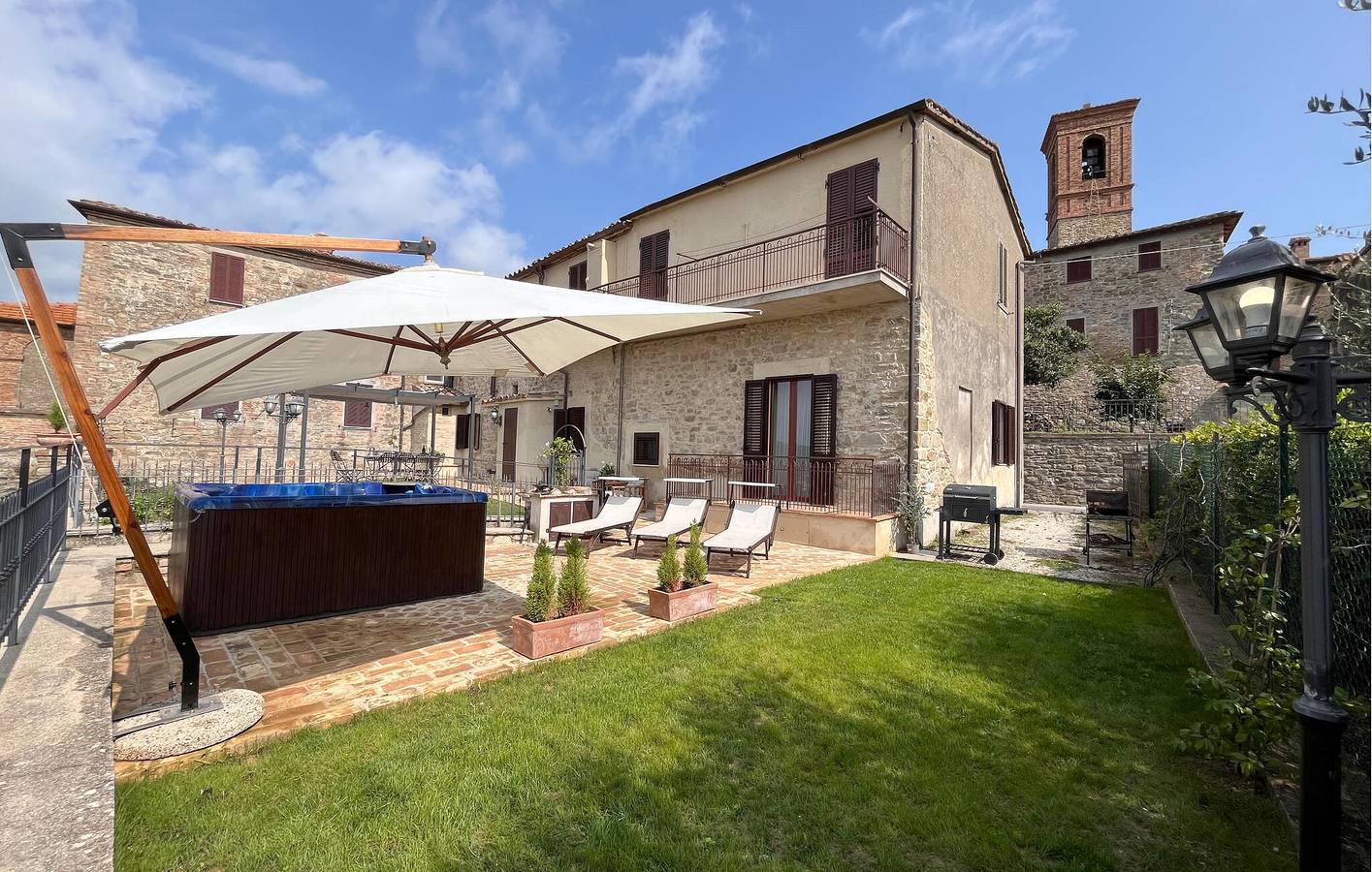 Ganze Ferienwohnung, Rückzugsort am Fluss mit Garten und Parkplatz - 1,5 km nach Ventia in Perugia, Perugia Provinz