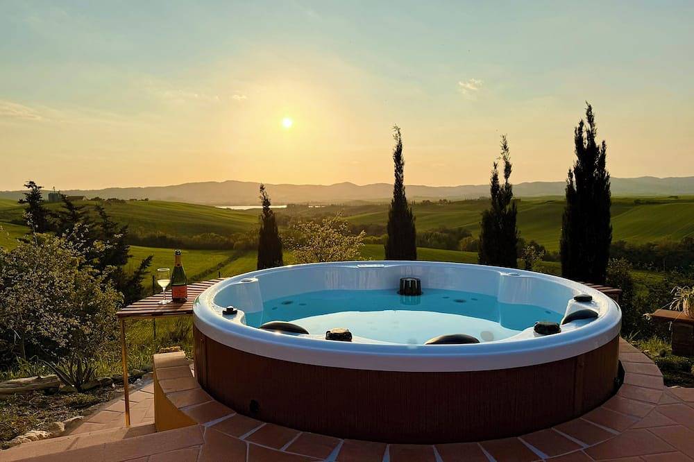 Casa vacanza a Santa Luce a partire da 828€ a notte