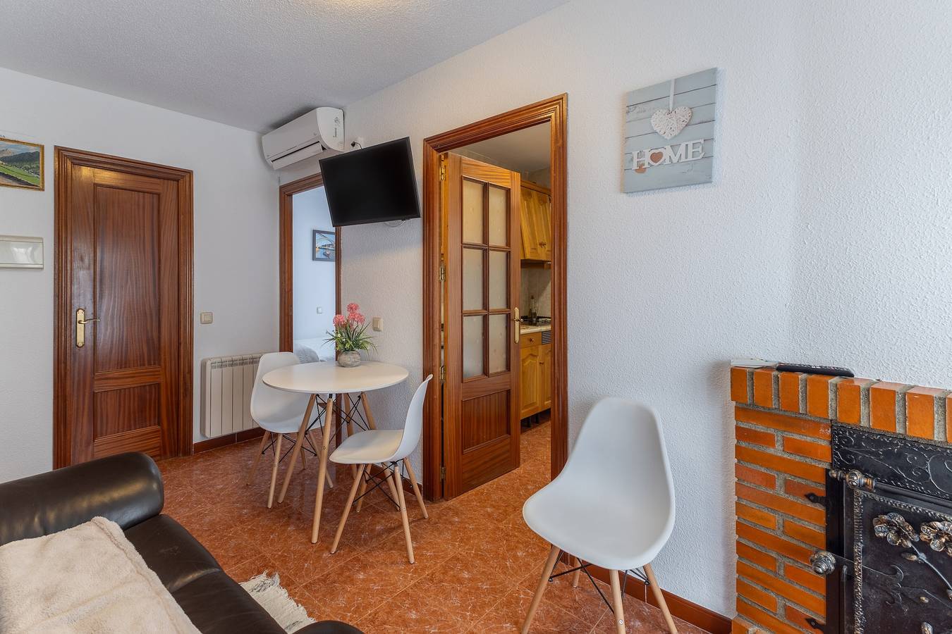 Apartamento entero, Apartamento 'El Portal De Beni 1' con balcón, Wi-Fi y aire acondicionado in Pedro Bernardo, Valle del Tiétar