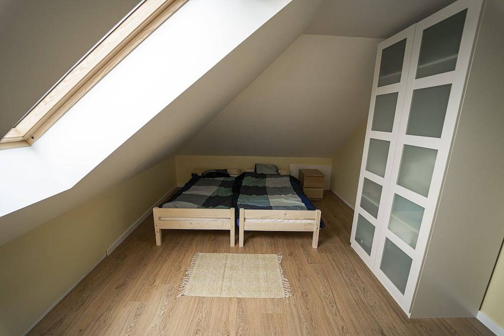 Exclusive Villa 1 min from Lake, for families with kids, games room in Seenplatte von Ilawa
