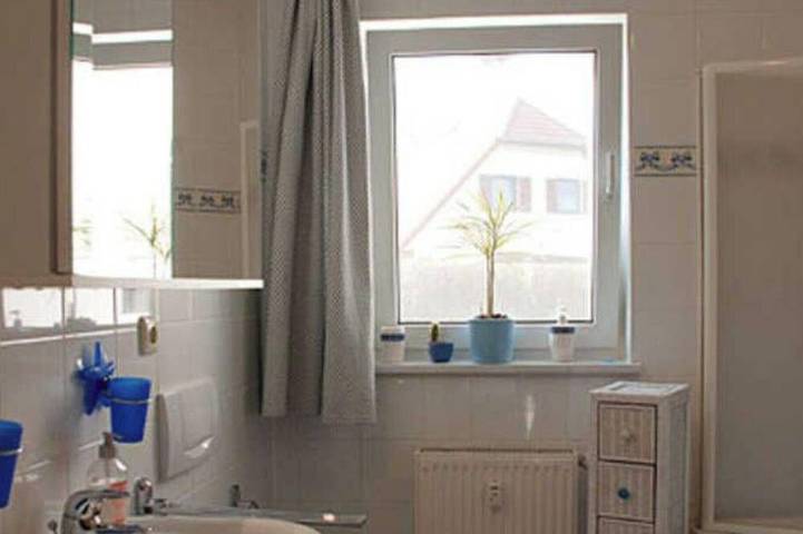 Ferienwohnung für 5 Personen, mit Terrasse und Garten sowie Sauna in Greifswald - 4