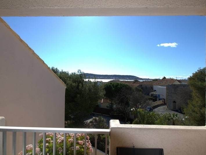 Gîte pour 2 personnes, avec balcon dans Port De Balaruc Les Bains - 2