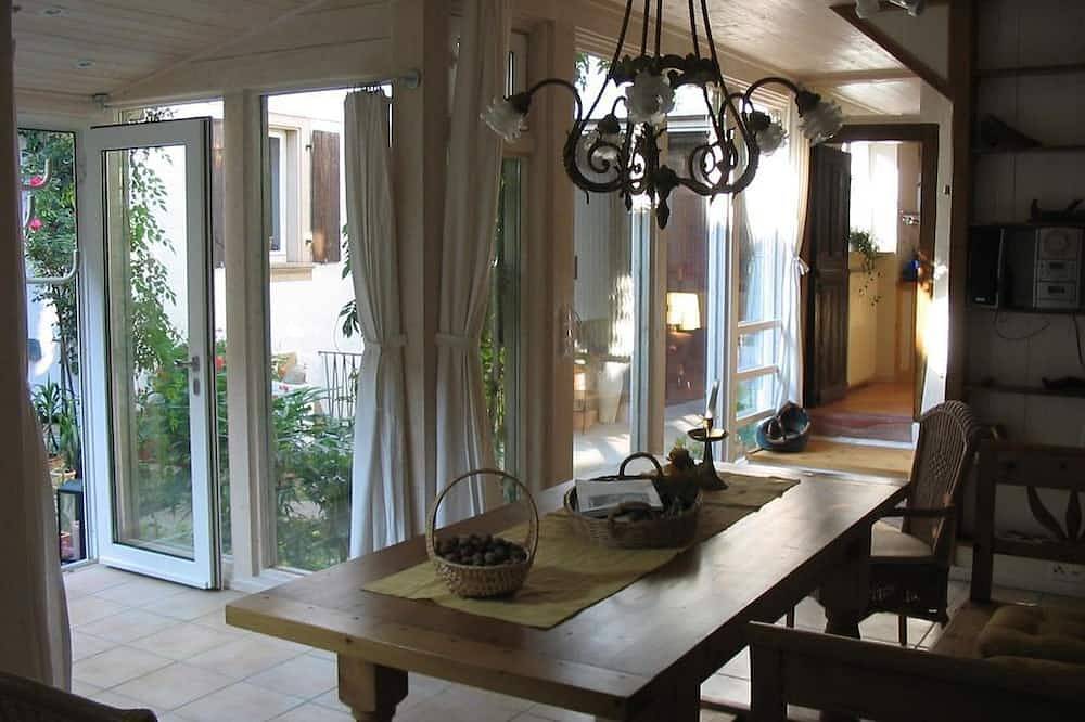 Ganze Wohnung, Gästehaus und Ferienwohnung Im Creativhof - 2-Bettwohnung in Heuchelheim-Klingen, Südliche Weinstraße
