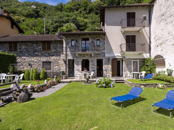 Ferienwohnung für 4 Personen, mit Balkon und Terrasse sowie Seeblick in Comune di Cannobio