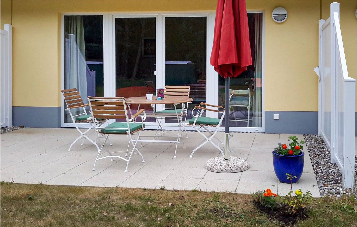 Ganze Ferienwohnung, Rückzugsort am Meer mit Terrasse, TV und Geschirrspüler in Gelbensande, Rostock und Umgebung