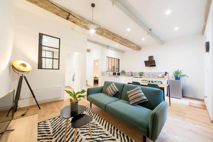 Appartement de vacances pour 4 personnes, avec jardin et terrasse à Mâcon