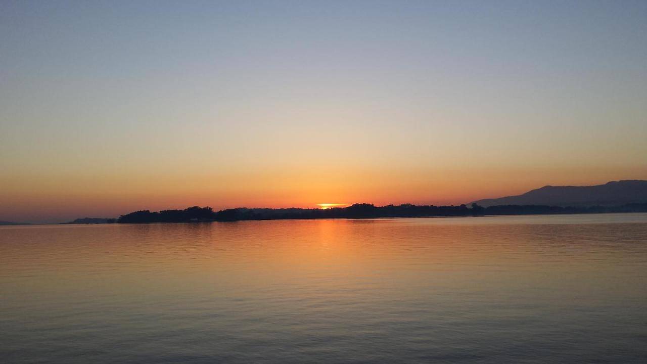 Bungalow with Sea View in Rianjo, Rias Baixas