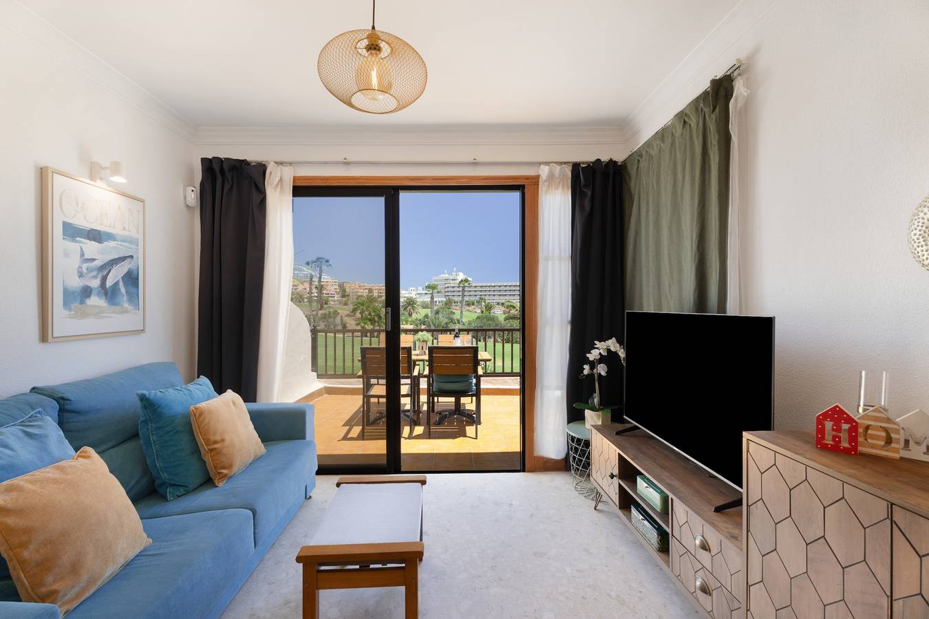 Ganze Wohnung, Urlaub 'Atlantic Color Views' mit Meerblick, Gemeinschaftspool und Wi-Fi in Las Adelfas, Amarilla Golf
