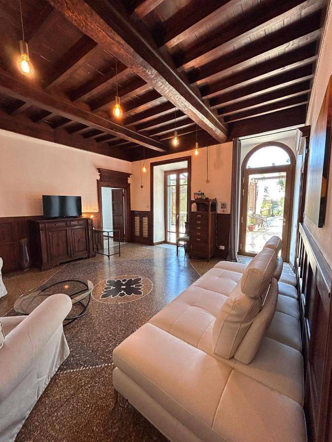 Appartamento per 4 persone, con terrazza e panorama a Rocca di Papa