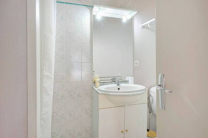 Location de vacances pour 2 personnes, avec jardin à Pont-l'Abbé-d'Arnoult - 4