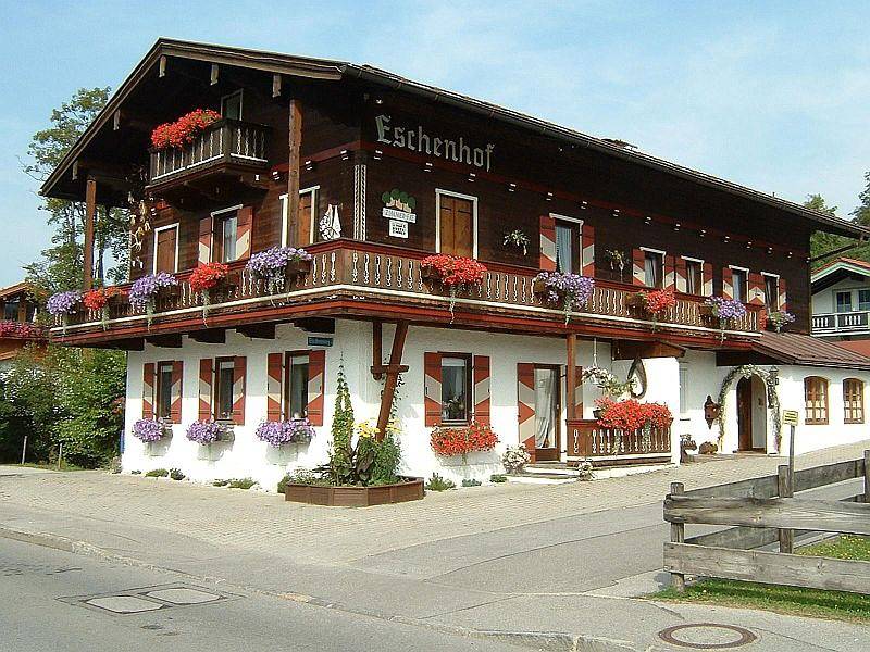 Gästehaus Eschenhof - Doppelzimmer, 16 qm, Dusche/Wc, Balkon in Reit im Winkl, Bayerische Alpen