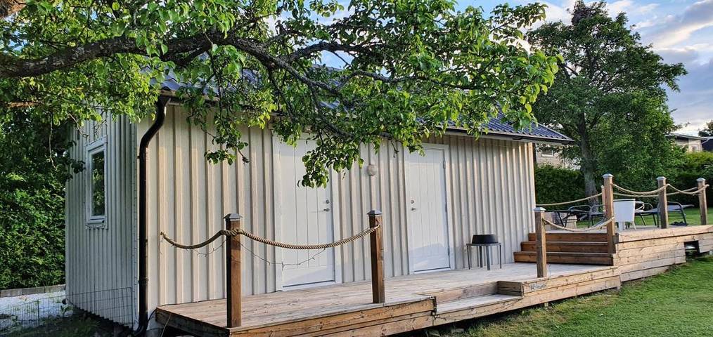 Location de vacances pour 3 personnes, avec terrasse et jardin dans Orebro - 4