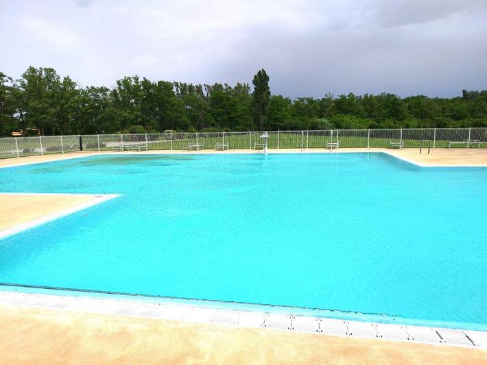 Location de vacances pour 4 personnes, avec jacuzzi et sauna ainsi que jardin et piscine, animaux acceptés à Châteauneuf-sur-Isère - 3
