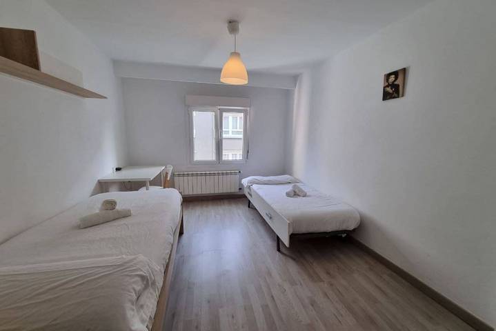 Apartamento entero, 103A By R2R Apartamento de 2 habitaciones in Gijón, Costa Verde