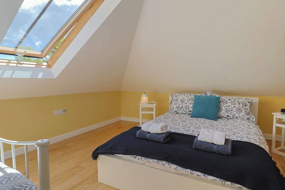 Pottery Barn, pet friendly, with open fire in Branscombe in Branscombe, Devon
